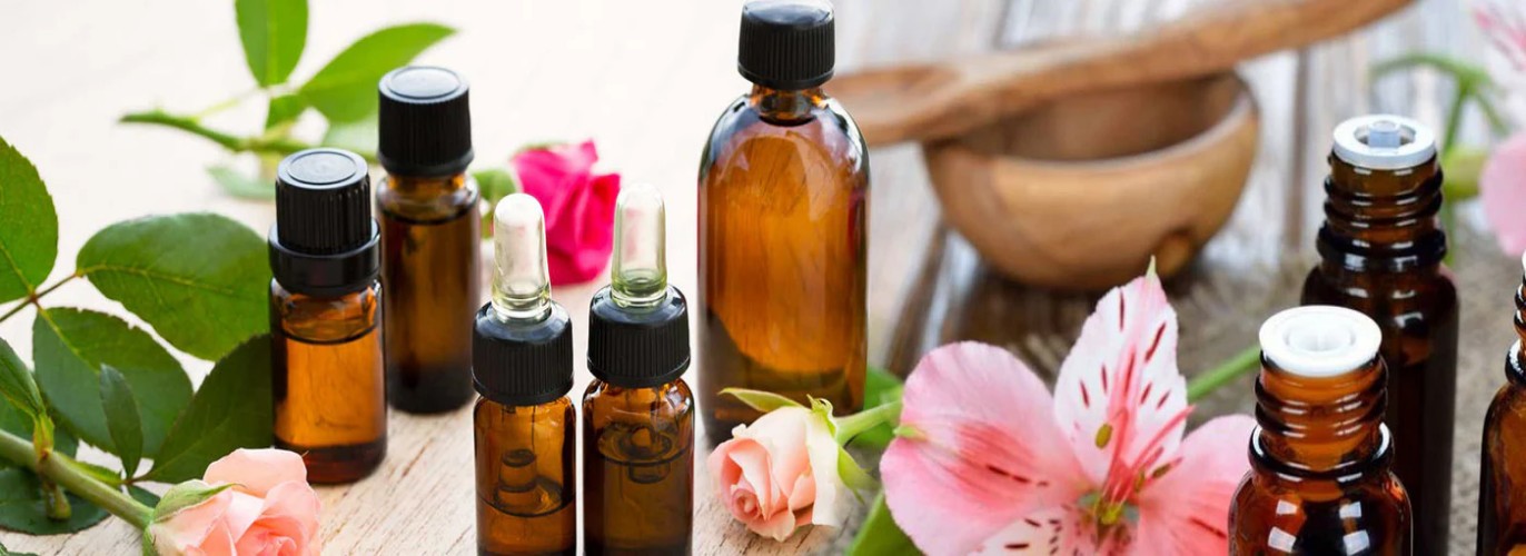 Essential_oil_banner_aa9e5c35-ecf1-4a81-9fce-feb4935e1517_1400x.progressive (1)